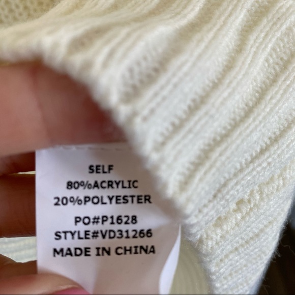 Vine & Love Sweater - Picture 3 of 4